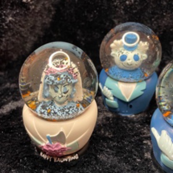 Set of 5 Haunted Mansion Mini Snowglobes - Picture 2 of 6